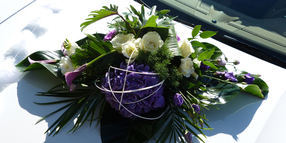 bouquet-sur-une-voiture.jpg